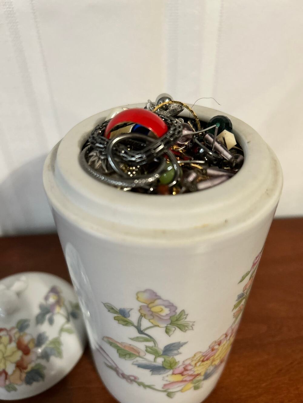 Vintage Elizabeth Arden Trianon Ceramic Jar W/ 3.96 lbs Craft Junk Jewelry Lot